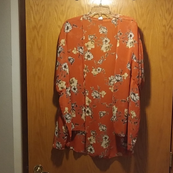 Kimono - Picture 1 of 1